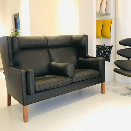Kupe Sofa, Nybetrukket