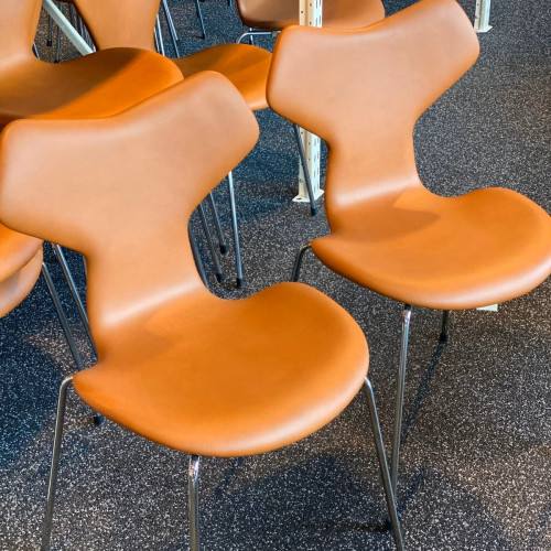 AJ/ Ny Grand Prix Stol i Elegance Læder